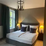 Saniertes Gutshaus Mit Komfort Und Privater Sauna 아파트 *