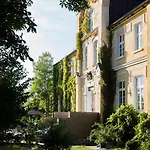 Saniertes Gutshaus Mit Komfort Und Privater Sauna