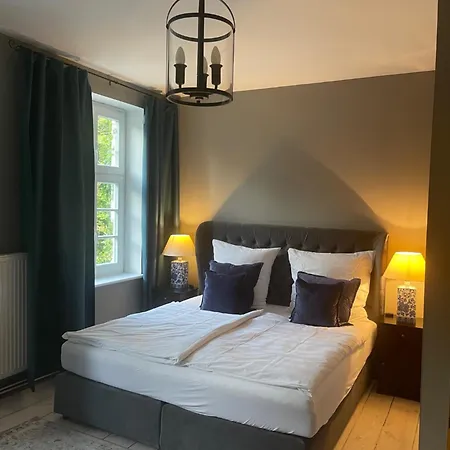 Saniertes Gutshaus Mit Komfort Und Privater Sauna 아파트 *