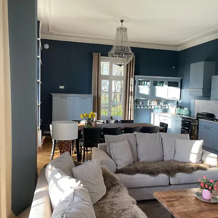 아파트 Saniertes Gutshaus Mit Komfort Und Privater Sauna *