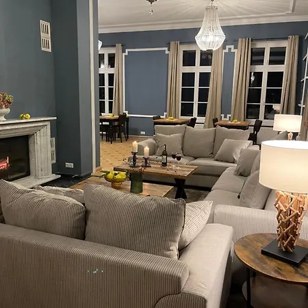 Saniertes Gutshaus Mit Komfort Und Privater Sauna Apartment Neu Gaarz