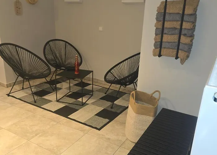 Διαμέρισμα Saniertes Gutshaus Mit Komfort Und Privater Sauna Neu Gaarz