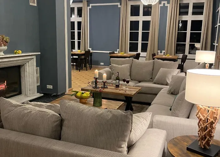 Saniertes Gutshaus Mit Komfort Und Privater Sauna Διαμέρισμα Neu Gaarz